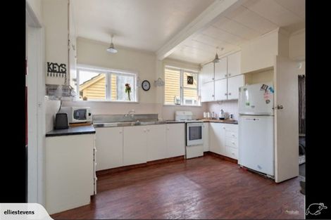 Photo of property in 72 Miro Street, Trentham, Upper Hutt, 5018