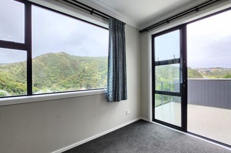 Photo of property in 27 Rarangi Way, Owhiro Bay, Wellington, 6023