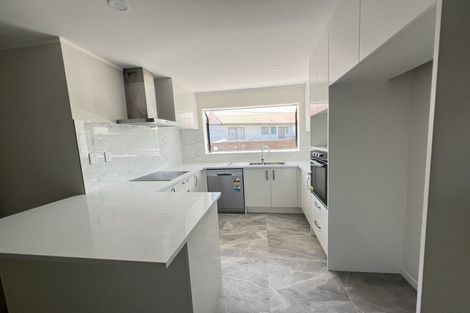 Photo of property in 12 Leven Lane, Totara Heights, Auckland, 2105