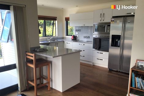 Photo of property in 12 Kilgour Street, Waihola, Milton, 9073