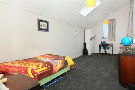 Photo of property in 48 Vintage Drive, Henderson, Auckland, 0612