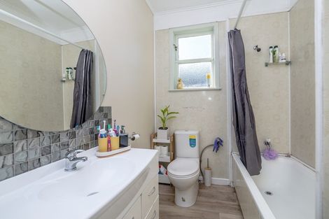 Photo of property in 44 Waite Street, Featherston, 5710