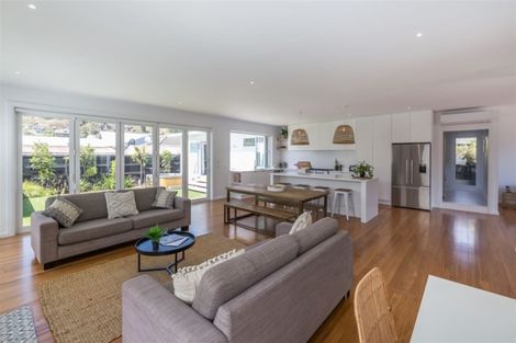 Photo of property in 9 Van Asch Street, Sumner, Christchurch, 8081