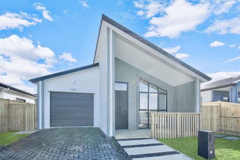 Photo of property in 27 Huringa Road, Karaka, Papakura, 2113