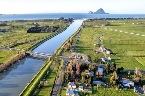 Photo of property in 33-35 East Bank Road, Thornton, Whakatane, 3193