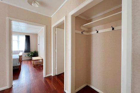 Photo of property in 37 Old Farm Road, Hamilton East, Hamilton, 3216