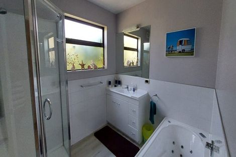 Photo of property in 9 Fastness Crescent, Wanaka, 9305