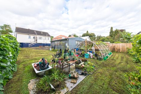 Photo of property in 20 Renton Road, Mount Albert, Auckland, 1025