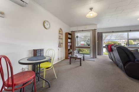 Photo of property in 1 Waltham Court, Cloverlea, Palmerston North, 4412