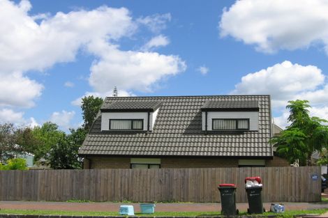 Photo of property in 2/7 Victor Street, Avondale, Auckland, 1026