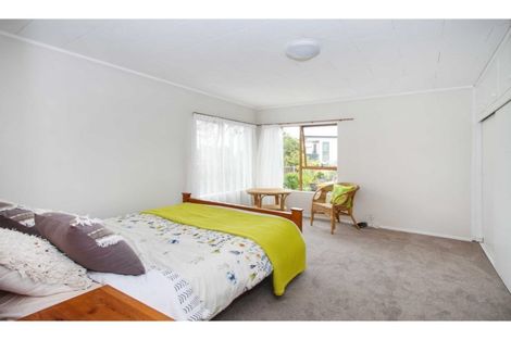 Photo of property in 2/118 Ocean View Road, Northcote, Auckland, 0627