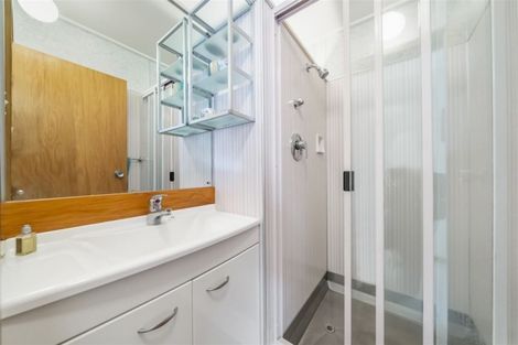 Photo of property in 74c Heretaunga Square, Silverstream, Upper Hutt, 5019