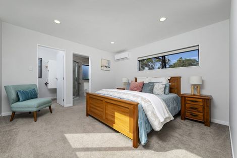 Photo of property in 8c Albany Highway, Greenhithe, Auckland, 0632