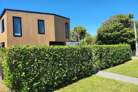 Photo of property in 7 Renata Crescent, Te Atatu Peninsula, Auckland, 0610