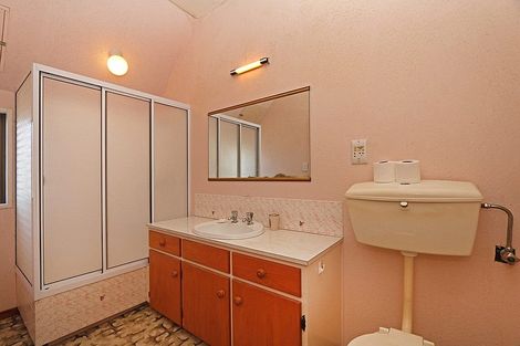 Photo of property in 6 Halse Place, Opunake, 4616