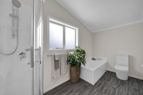 Photo of property in 70 Ketemarae Road, Normanby, Hawera, 4614