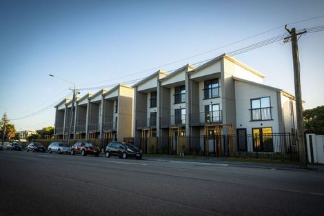 Photo of property in 4/180 Marine Parade, New Brighton, Christchurch, 8083