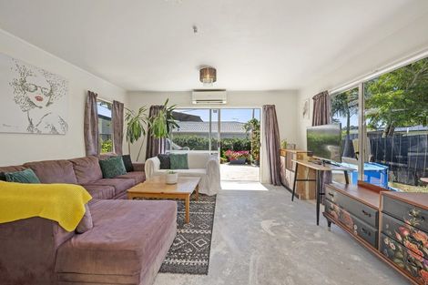 Photo of property in 3/256a Birkdale Road, Birkdale, Auckland, 0626