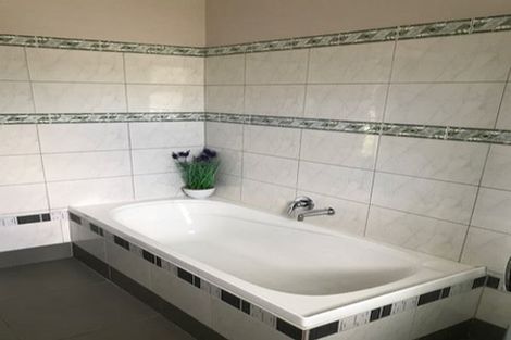 Photo of property in 48 Ashlynne Avenue, Papatoetoe, Auckland, 2025