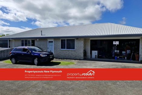 Photo of property in 9 Fantome Place, Whalers Gate, New Plymouth, 4310