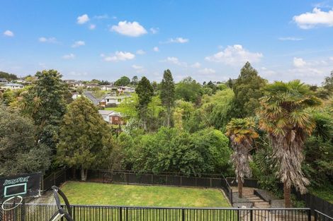 Photo of property in 16 Glamis Avenue, Dinsdale, Hamilton, 3204