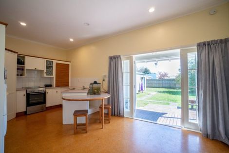 Photo of property in 253 College Street, West End, Palmerston North, 4412