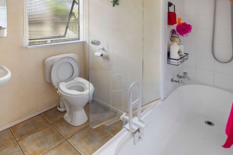 Photo of property in 126 Bream Bay Drive, Ruakaka, 0116