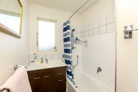 Photo of property in 136 Broadway, Waitara, 4320