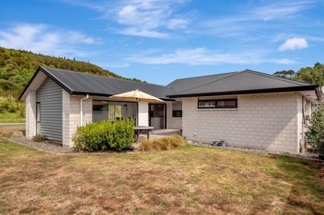 Photo of property in 16 Conniston Way, Pyes Pa, Tauranga, 3112