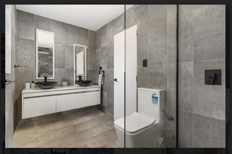 Photo of property in 14 Rena Place, West Harbour, Auckland, 0618