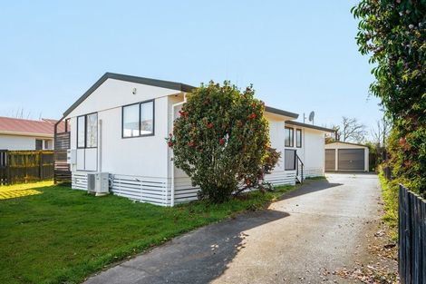 Photo of property in 18 Garland Drive, St Andrews, Hamilton, 3200