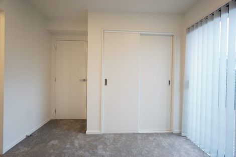 Photo of property in 3/26 Buscomb Avenue, Henderson, Auckland, 0610