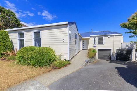 Photo of property in 5 Gavaskar Place, Khandallah, Wellington, 6035