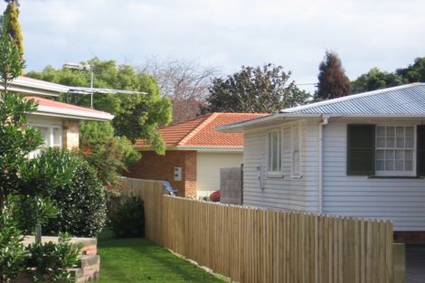 Photo of property in 6 Barberry Lane, Te Atatu Peninsula, Auckland, 0610