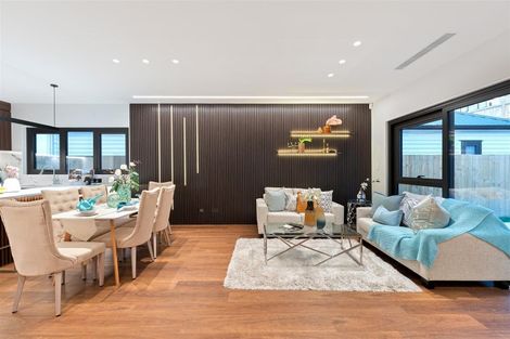 Photo of property in 25 Whakairo Crescent, Gulf Harbour, Whangaparaoa, 0930