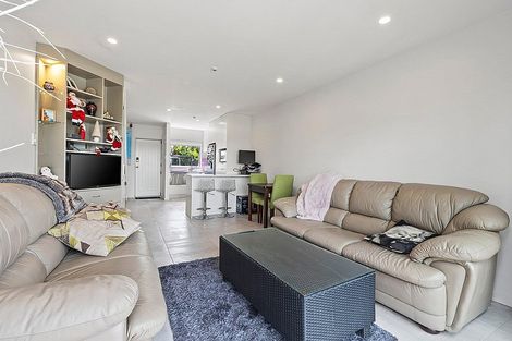 Photo of property in 8/72 Kitchener Road, Milford, Auckland, 0620