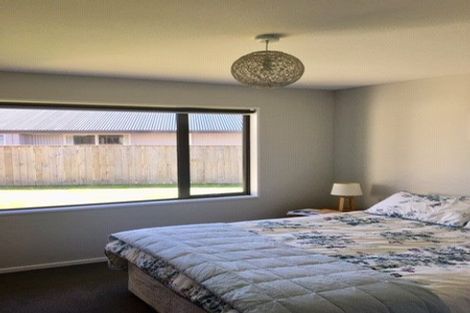 Photo of property in 16 Cone Peak Close, Lake Hayes, Queenstown, 9304