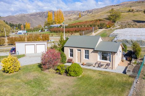 Photo of property in 180 Hall Road, Bannockburn, Cromwell, 9384
