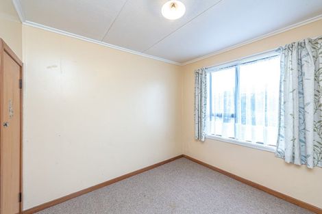 Photo of property in 2 Arawa Place, Castlecliff, Whanganui, 4501