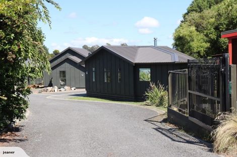 Photo of property in 2 Park Avenue Mews, Ohakune, 4625