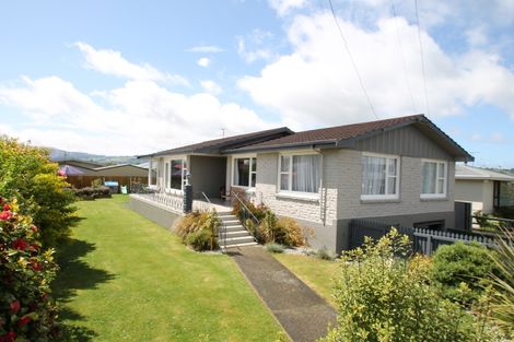 Photo of property in 12 Esk Place, Mosgiel, 9024