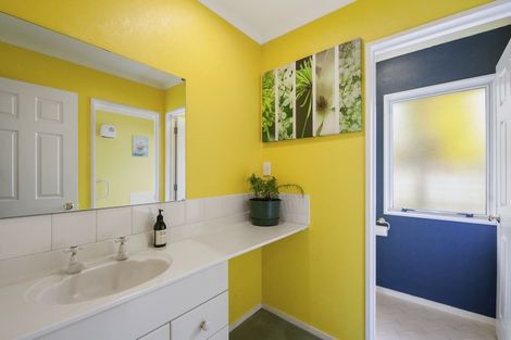 Photo of property in 8 Antonia Place, Kinloch, Taupo, 3377