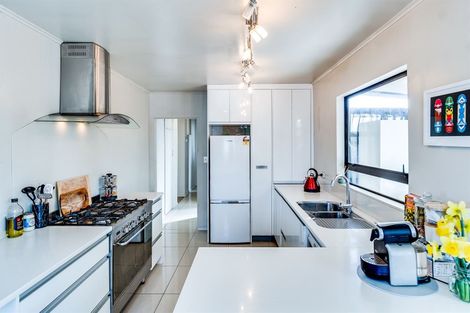 Photo of property in 54 Meeanee Road, Taradale, Napier, 4112