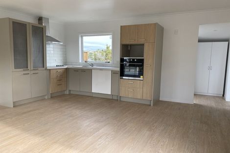 Photo of property in 175 Vipond Road, Stanmore Bay, Whangaparaoa, 0932