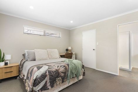 Photo of property in 38 Bruce Pulman Drive, Takanini, 2112