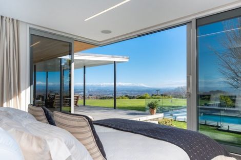 Photo of property in 207 Durham Drive, Havelock North, 4130