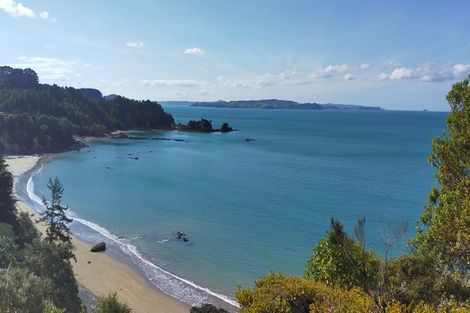 Photo of property in 169 Howard Road, Orere Point, Papakura, 2585