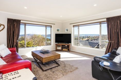 Photo of property in 20 Botanical Heights Drive, Waipahihi, Taupo, 3330