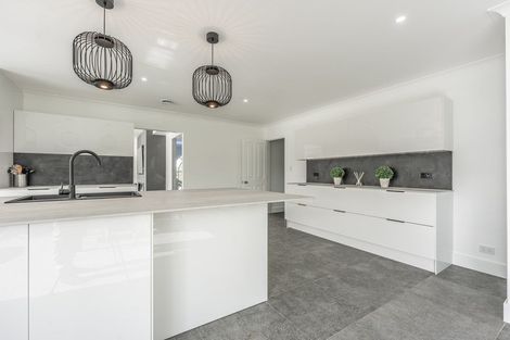 Photo of property in 353 Gulf Harbour Drive, Gulf Harbour, Whangaparaoa, 0930