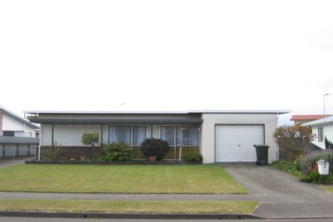 Photo of property in 15 Veronica Avenue, Marewa, Napier, 4110